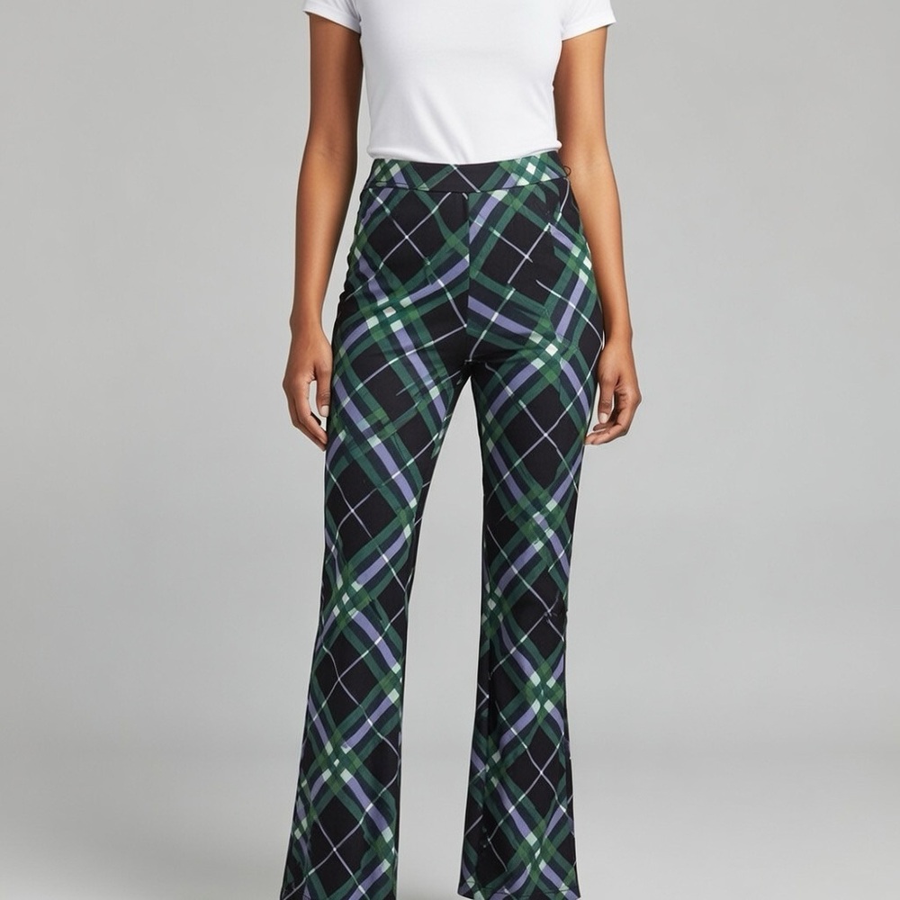 Stylish Checkered Women's Leggings in Green and Black
